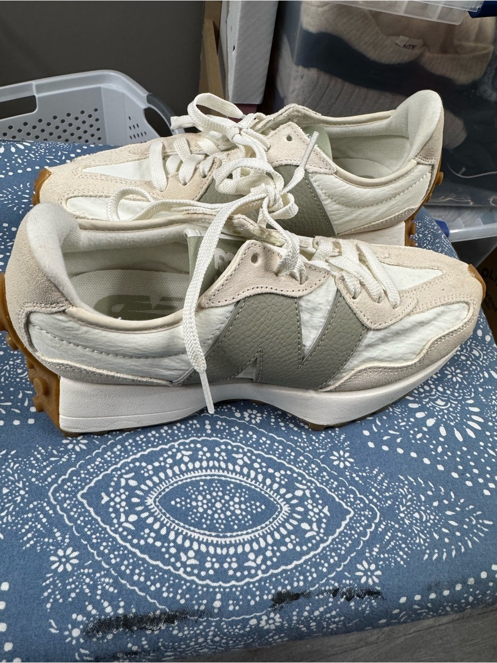 New Balance 327 Women's Cream and Olive Sneakers